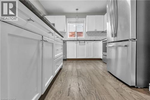 1630 Benjamin Drive, London, ON - Indoor Photo Showing Kitchen
