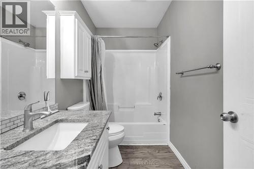 1630 Benjamin Drive, London, ON - Indoor Photo Showing Bathroom