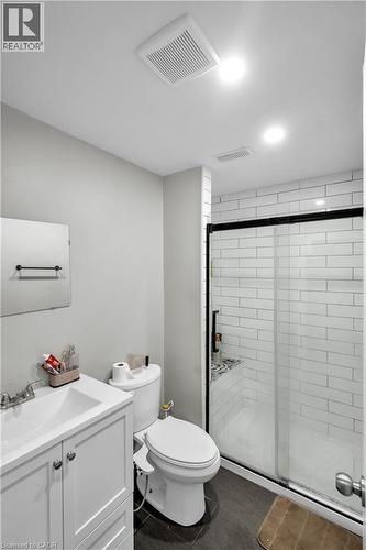 1630 Benjamin Drive, London, ON - Indoor Photo Showing Bathroom