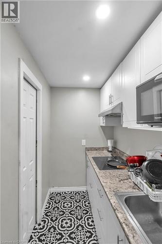 1630 Benjamin Drive, London, ON - Indoor Photo Showing Kitchen