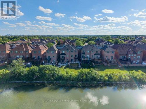 13 SUMMITRIDGE COURT  Brampton, ON L6P 2E5