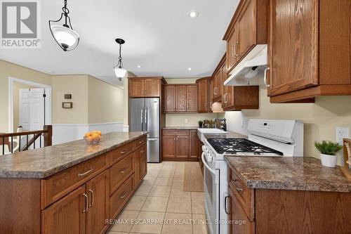 10 Emily Street, Haldimand, ON - Indoor Photo Showing Kitchen