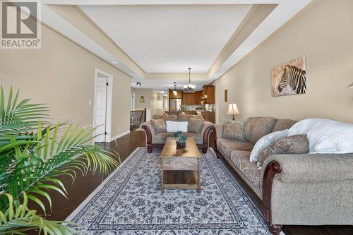 10 Emily Street, Haldimand, ON - Indoor Photo Showing Living Room