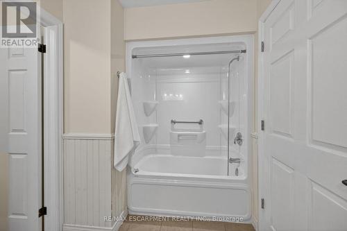 10 Emily Street, Haldimand, ON - Indoor Photo Showing Bathroom