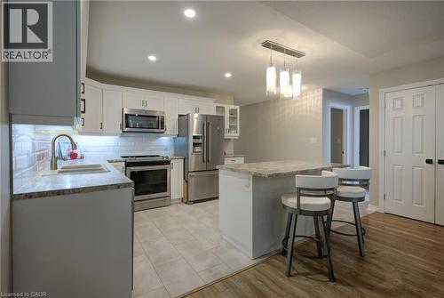 51 Devon Drive, Exeter, ON - Indoor Photo Showing Kitchen