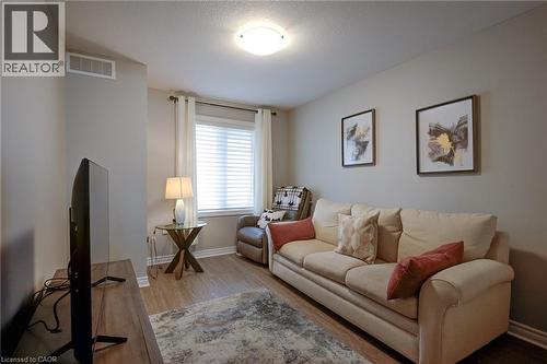 51 Devon Drive, Exeter, ON - Indoor Photo Showing Living Room