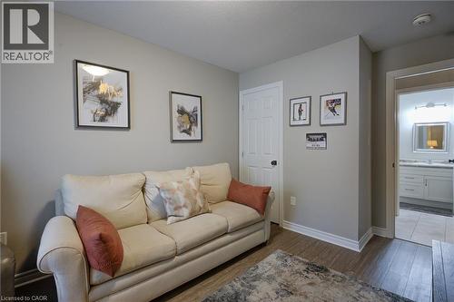 51 Devon Drive, Exeter, ON - Indoor Photo Showing Living Room