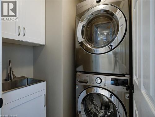 51 Devon Drive, Exeter, ON - Indoor Photo Showing Laundry Room