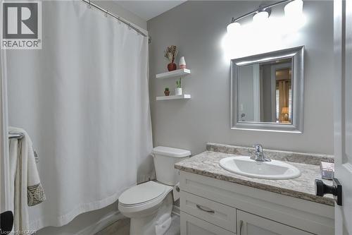 51 Devon Drive, Exeter, ON - Indoor Photo Showing Bathroom