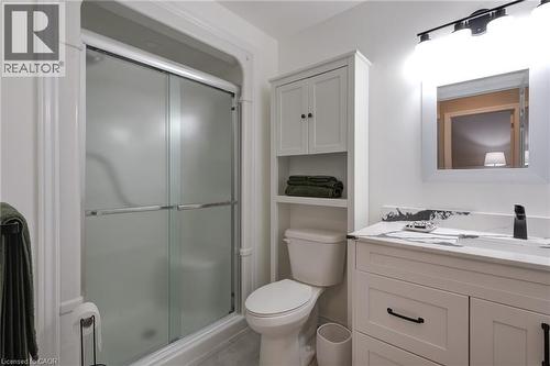 51 Devon Drive, Exeter, ON - Indoor Photo Showing Bathroom