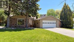 5 VALENTINE DRIVE  Toronto, ON M3A 3J5