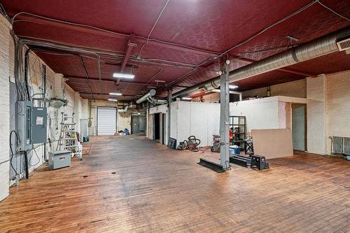 251 Princess St, Winnipeg, MB 