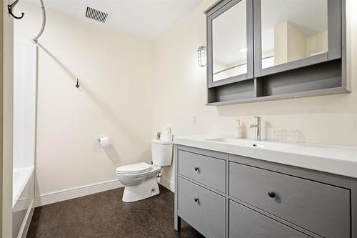 251 Princess St, Winnipeg, MB 