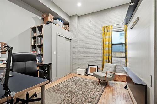 251 Princess St, Winnipeg, MB 