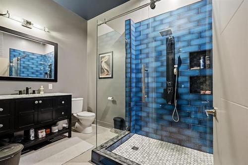 251 Princess St, Winnipeg, MB 