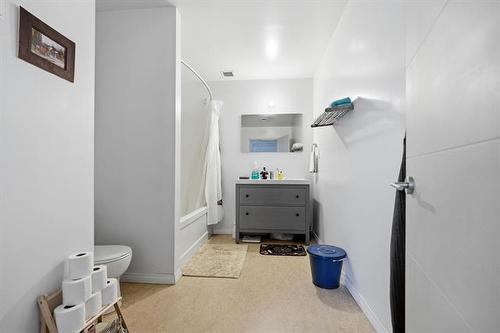 251 Princess St, Winnipeg, MB 