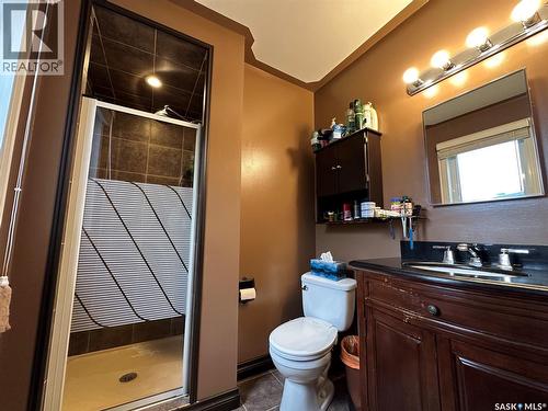 310 2Nd Avenue S, Rockglen, SK - Indoor Photo Showing Bathroom
