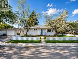 1410 4th AVENUE N  Regina, SK S4R 0T1