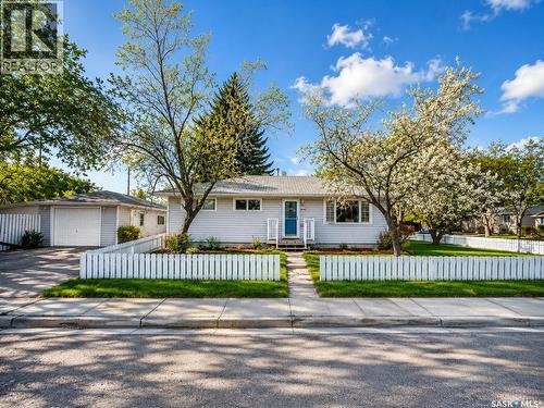 1410 4th AVENUE N  Regina, SK S4R 0T1