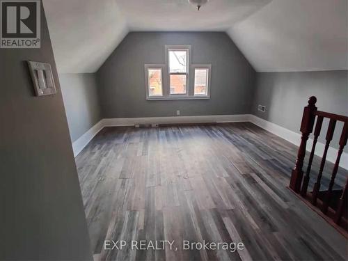 97 Ontario Avenue, Hamilton, ON - Indoor Photo Showing Other Room
