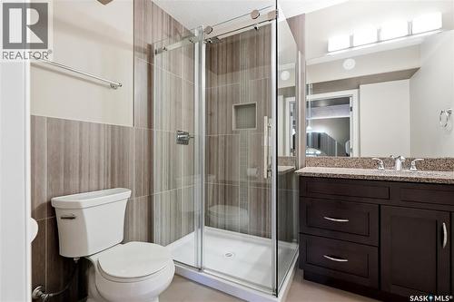 627 Paton Way, Saskatoon, SK - Indoor Photo Showing Bathroom