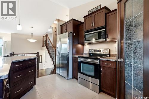 627 Paton Way, Saskatoon, SK - Indoor Photo Showing Kitchen