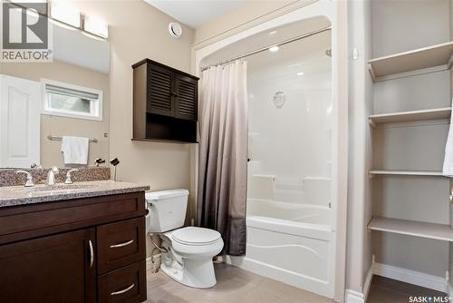 627 Paton Way, Saskatoon, SK - Indoor Photo Showing Bathroom
