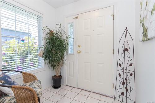 6112 Denali Dr, Duncan, BC 