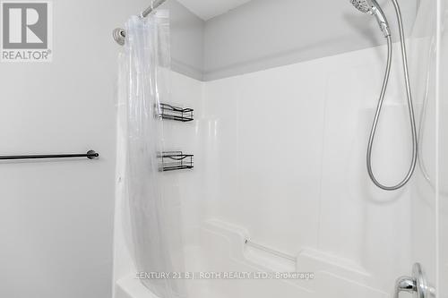 18 - 430 Mapleview Drive E, Barrie, ON - Indoor Photo Showing Bathroom