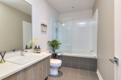 Salle de bains - 407-175 Av. Metcalfe, Westmount, QC - Indoor Photo Showing Bathroom