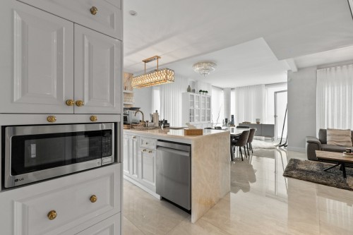 Cuisine - 905-14399 Boul. Gouin O., Montréal (Pierrefonds-Roxboro), QC - Indoor Photo Showing Kitchen