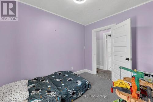 438 Russell Street, Midland, ON - Indoor Photo Showing Bedroom
