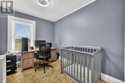 438 Russell Street, Midland, ON - Indoor Photo Showing Bedroom