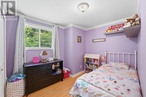 1937 Mumford Road, Highlands East (Cardiff Ward), ON - Indoor Photo Showing Bedroom