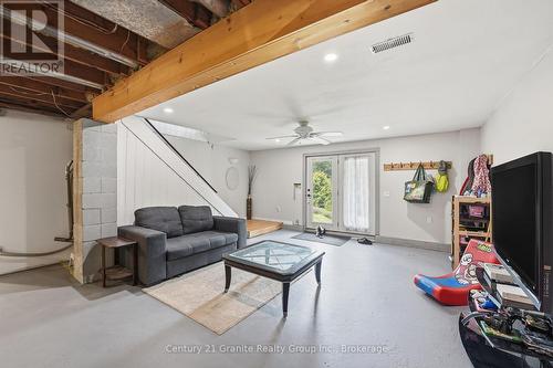 1937 Mumford Road, Highlands East (Cardiff Ward), ON - Indoor Photo Showing Basement