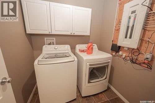 363 Levalley Cove, Saskatoon, SK - Indoor Photo Showing Laundry Room