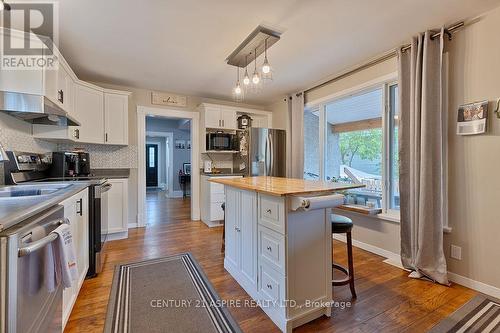 391 Third Avenue, Pembroke, ON - Indoor Photo Showing Kitchen
