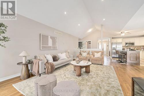 11 Fox Den Drive, Brighton, ON - Indoor Photo Showing Living Room