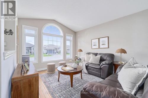 11 Fox Den Drive, Brighton, ON - Indoor Photo Showing Living Room