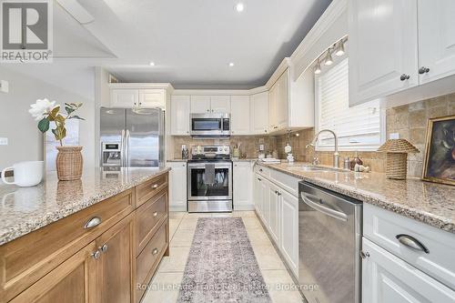 11 Fox Den Drive, Brighton, ON - Indoor Photo Showing Kitchen With Double Sink With Upgraded Kitchen