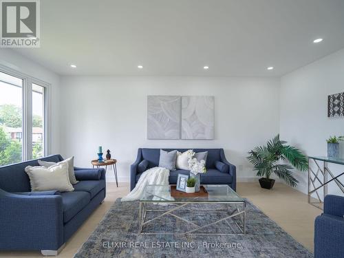63 Champlain Avenue, Hamilton, ON - Indoor Photo Showing Living Room