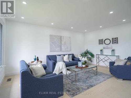 63 Champlain Avenue, Hamilton, ON - Indoor Photo Showing Living Room