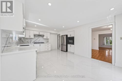 11 Riderwood Drive, Toronto, ON - Indoor Photo Showing Kitchen