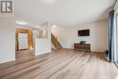 27 - 124 Gosling Gardens, Guelph (Clairfields/Hanlon Business Park), ON - Indoor