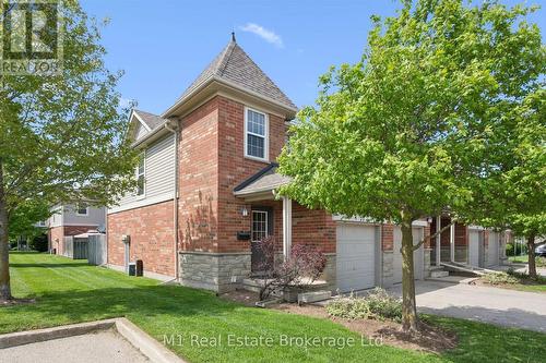 27 - 124 Gosling Gardens, Guelph (Clairfields/Hanlon Business Park), ON - Outdoor