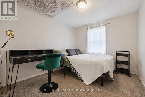 27 - 124 Gosling Gardens, Guelph (Clairfields/Hanlon Business Park), ON - Indoor Photo Showing Bedroom