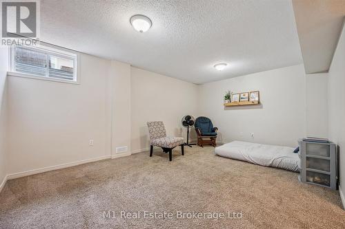 27 - 124 Gosling Gardens, Guelph (Clairfields/Hanlon Business Park), ON - Indoor