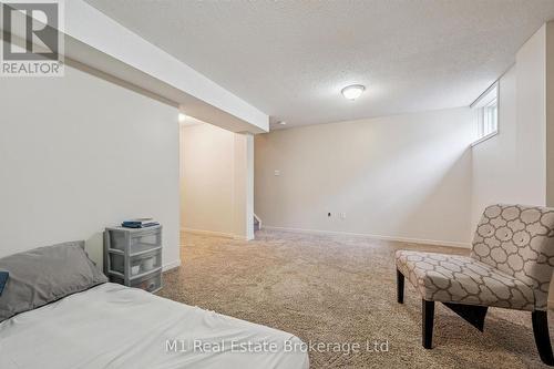 27 - 124 Gosling Gardens, Guelph (Clairfields/Hanlon Business Park), ON - Indoor