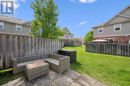 27 - 124 Gosling Gardens, Guelph (Clairfields/Hanlon Business Park), ON - Outdoor