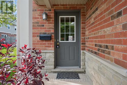 27 - 124 Gosling Gardens, Guelph (Clairfields/Hanlon Business Park), ON - Outdoor With Exterior